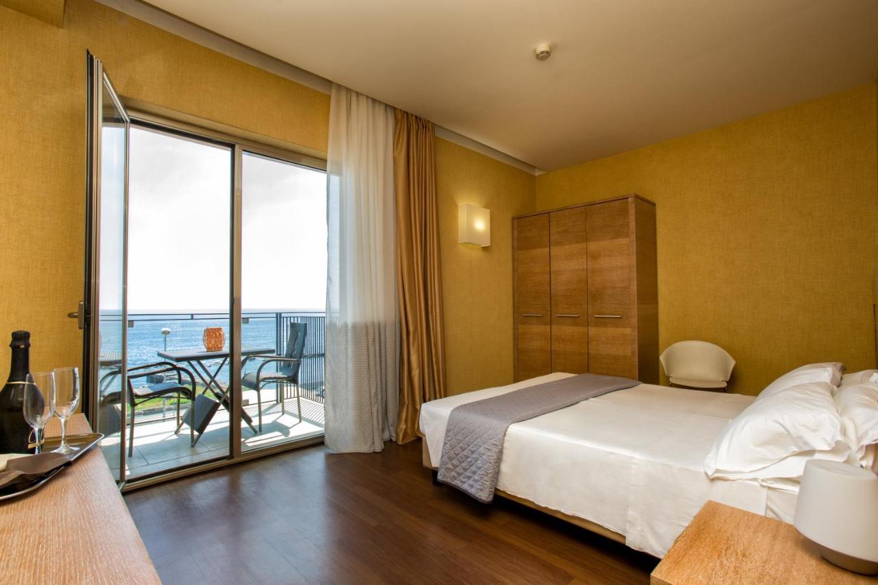 Grand Hotel Yachting Palace Riposto Exterior photo